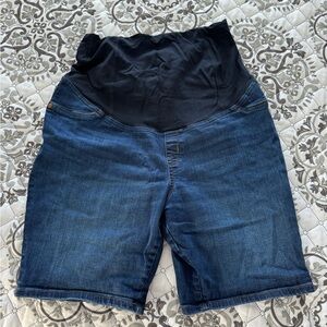 Isabel Maternity size 12 Bermuda maternity jean shorts